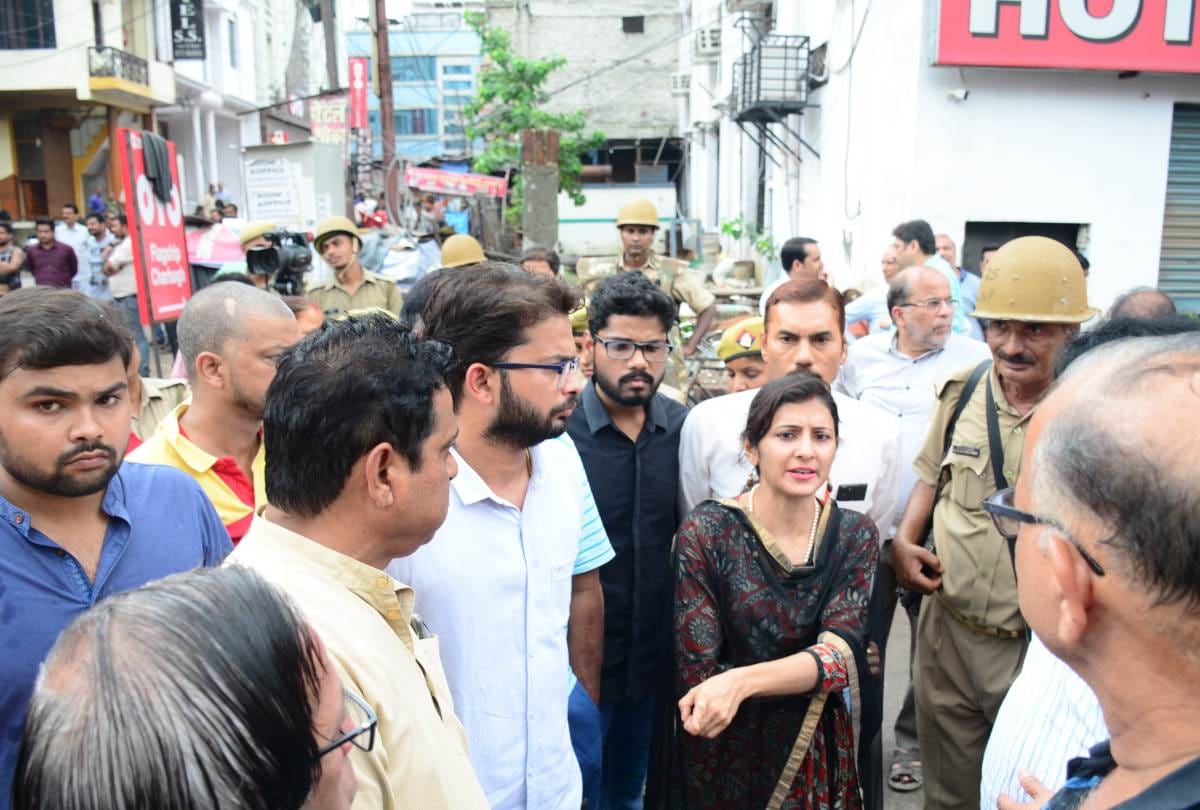 LDA action against  illegal hotel virat international and SSJ international