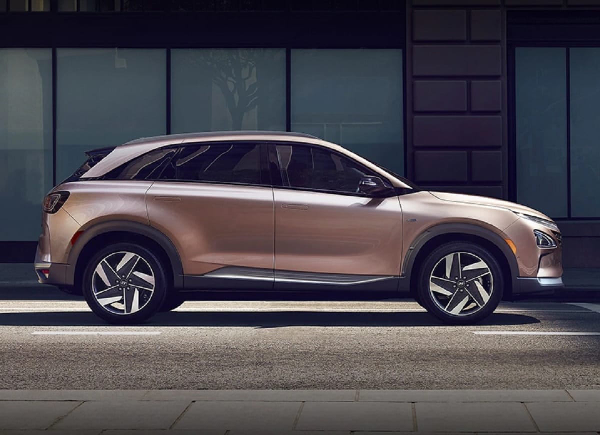 hyundai motors will launch india's first hydrogen powered fuel cell Car hyundai Nexo in India