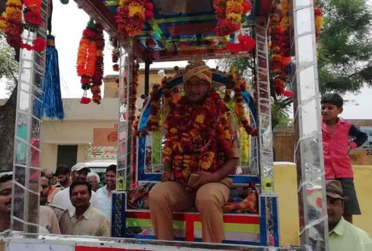 up police inspector incredible transfer ceremony with band baaja Baraat