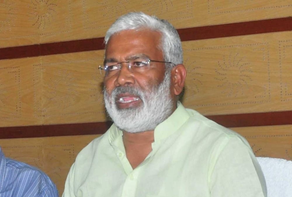 transport minister says drivers nap was responsible for Agra Bus Accident.