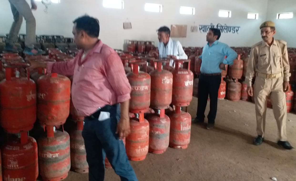 Gas cylinders get less than 5 kg of gas