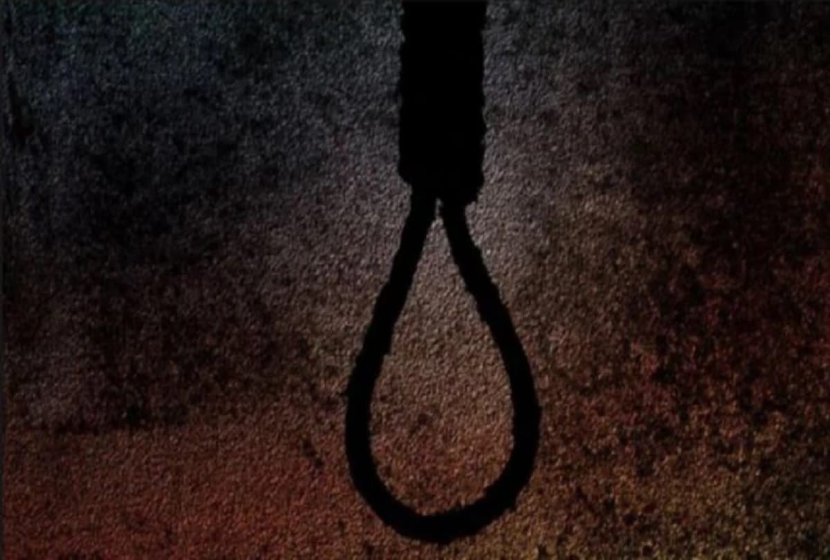 Marathi Tv actress Pradnya Parkar commits suicide kills daughter note revealed mystery