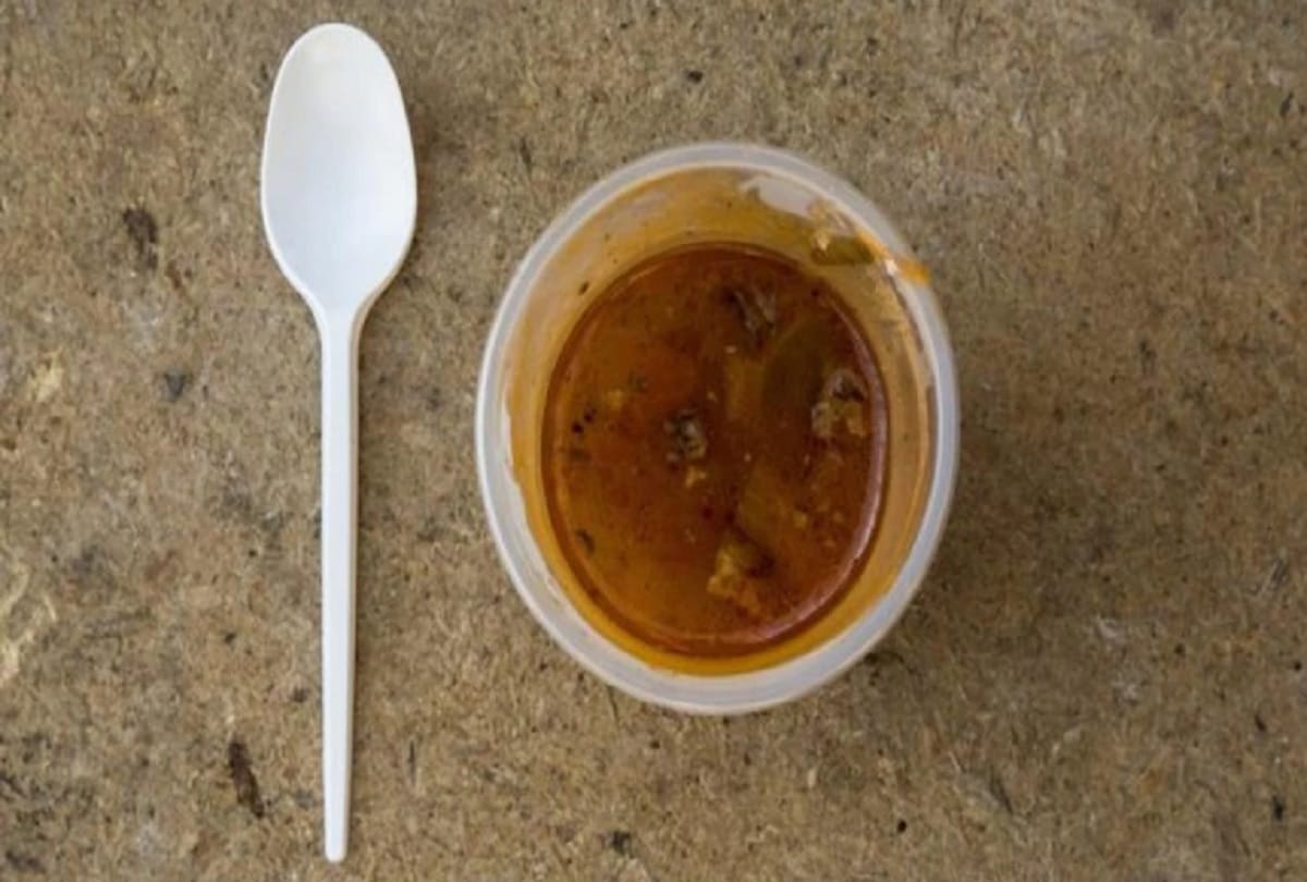 Youth attacked who posted a photo on Facebook drink beef soup