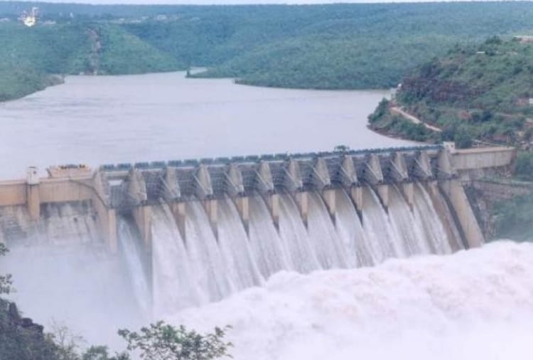 Bhakhra Dam Over Flow Due to rain in Himachal
