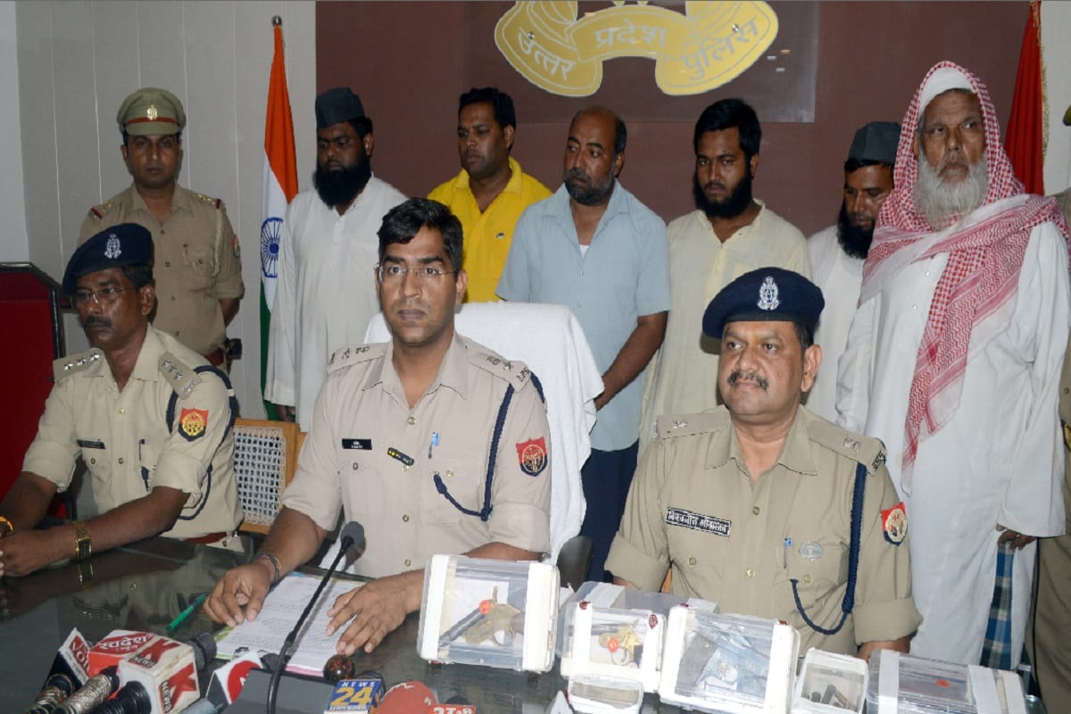 UP NEWS: illegal weapons was selling from madarsa in Bijnor and soon the case will open