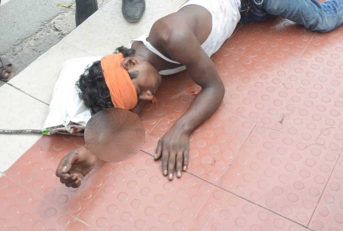 bus driver and conductor attacked on a passenger with rod in lucknow