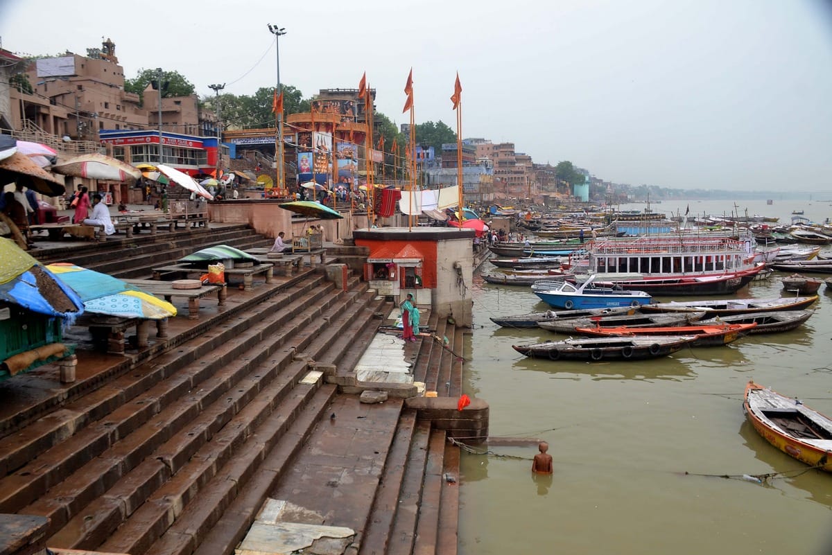water level increase in ganga after heavy rain varanasi