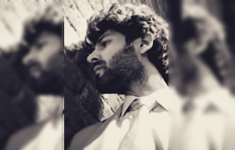 Kartik Aaryan shared black and white picture on Instagram users connected it with Sara Ali Khan