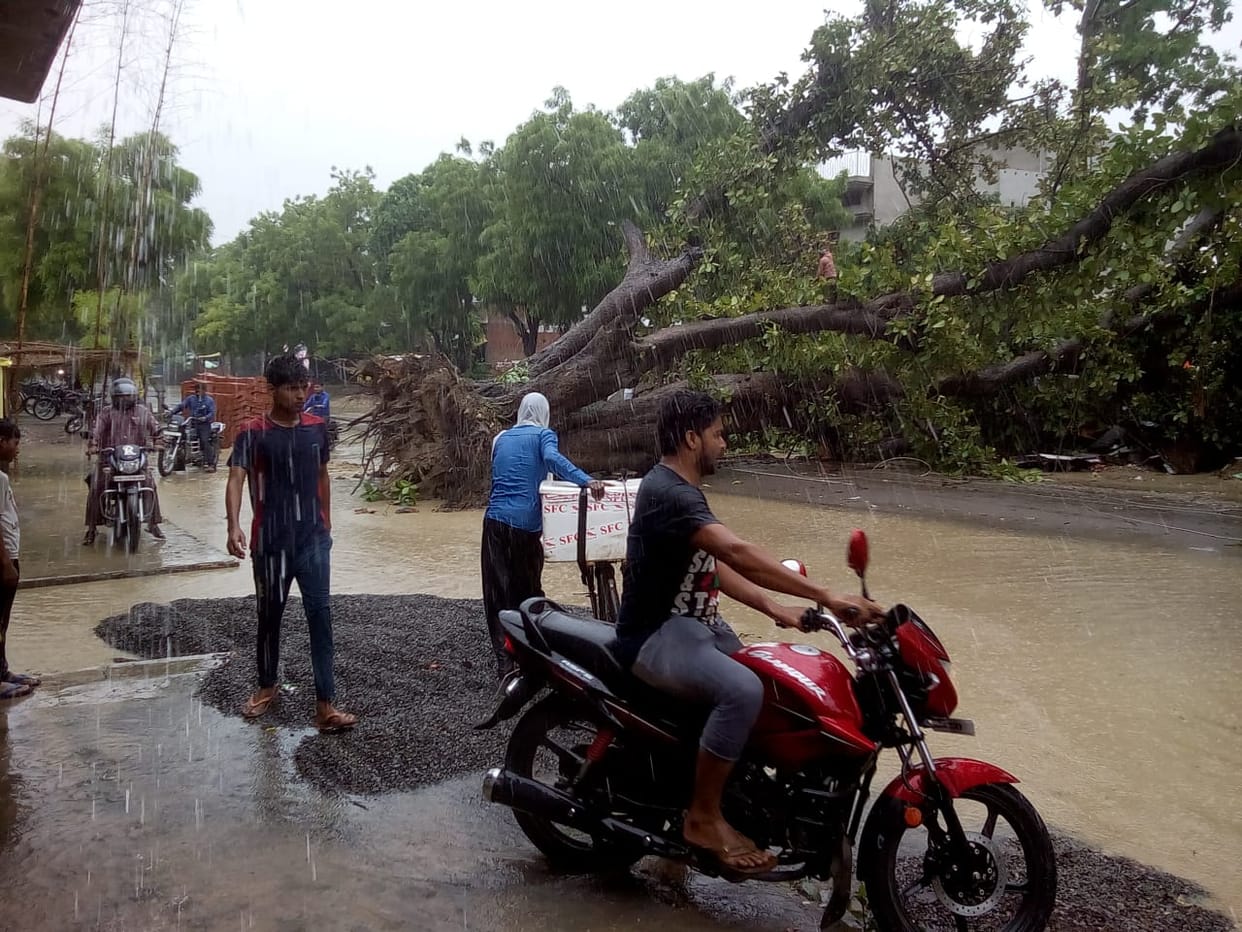 rain in azamgarh