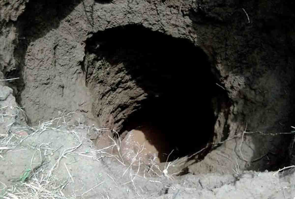 sudden pit in field of farmer at kanpur