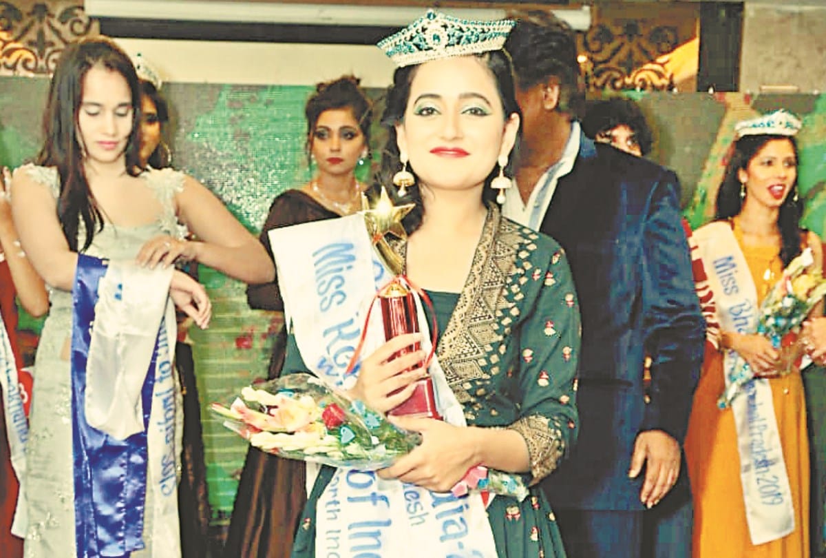 Saroj crowned as Miss Republic of India North in Delhi