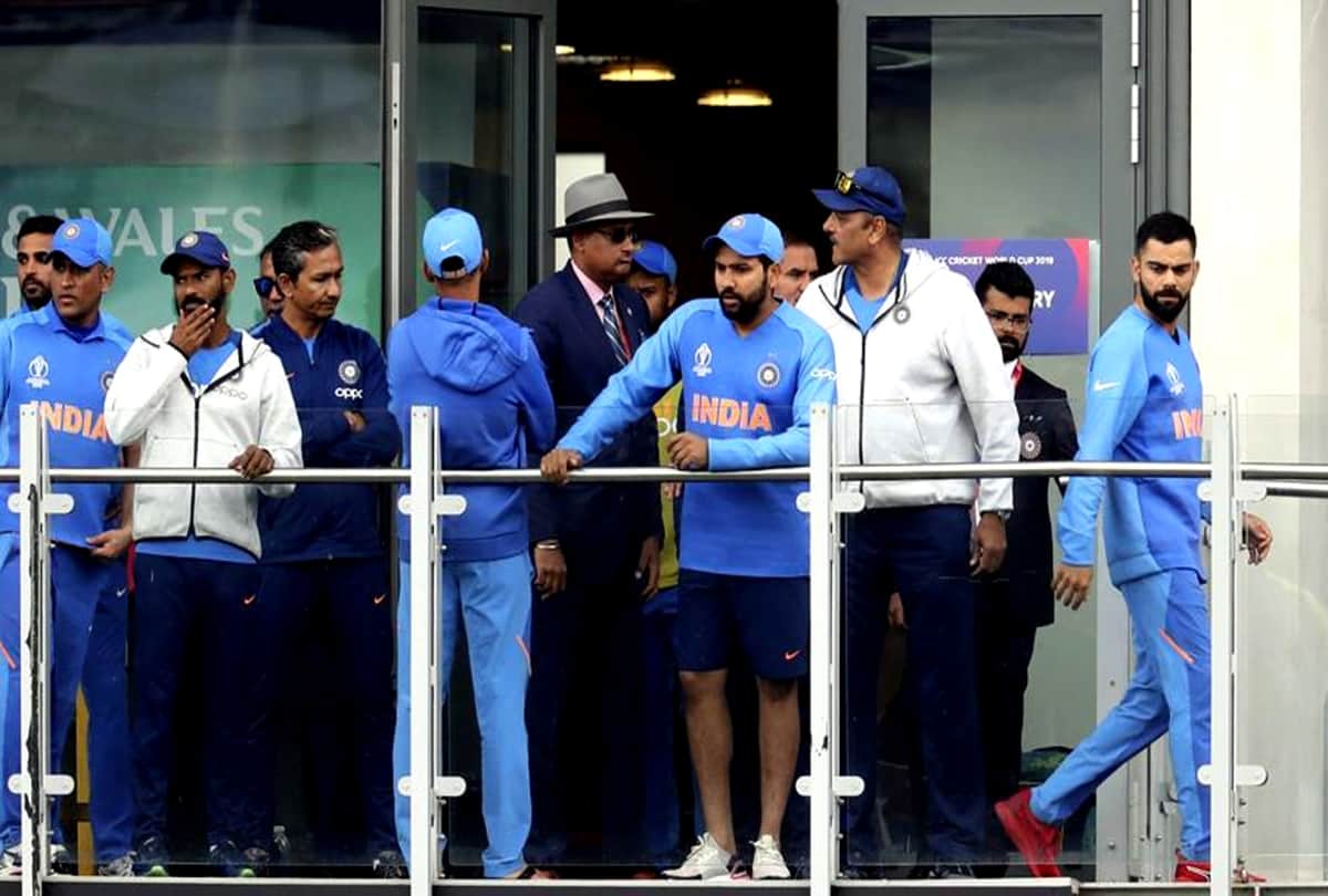 India's bowling coach Bharat Arun may retain his job, Sanjay Bangar under scanner