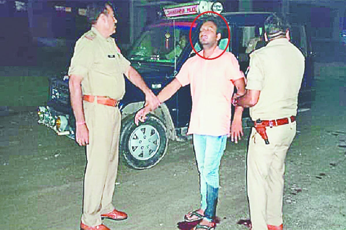 Two Badmash of mukim kala gang arrested in police encounter in Saharanpur