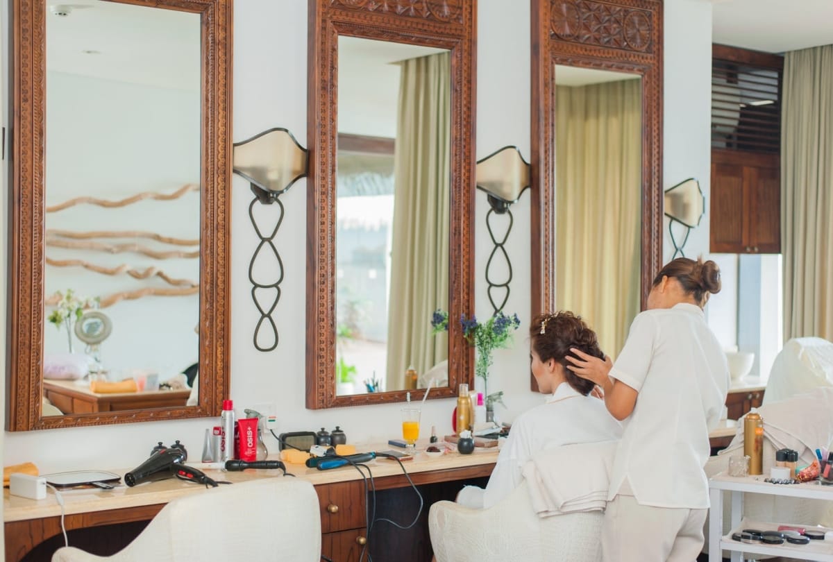 keep important things in mind while going in local salon for haircut