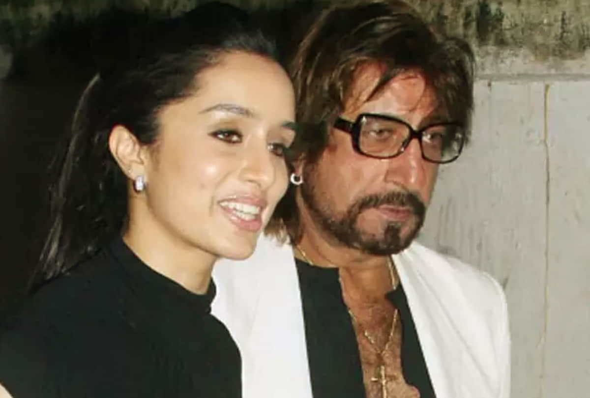 Shakti Kapoor Shraddha Kapoor Kulbhushan Kharbanda Shruti Kharbanda Bollywood 5 villains daughter