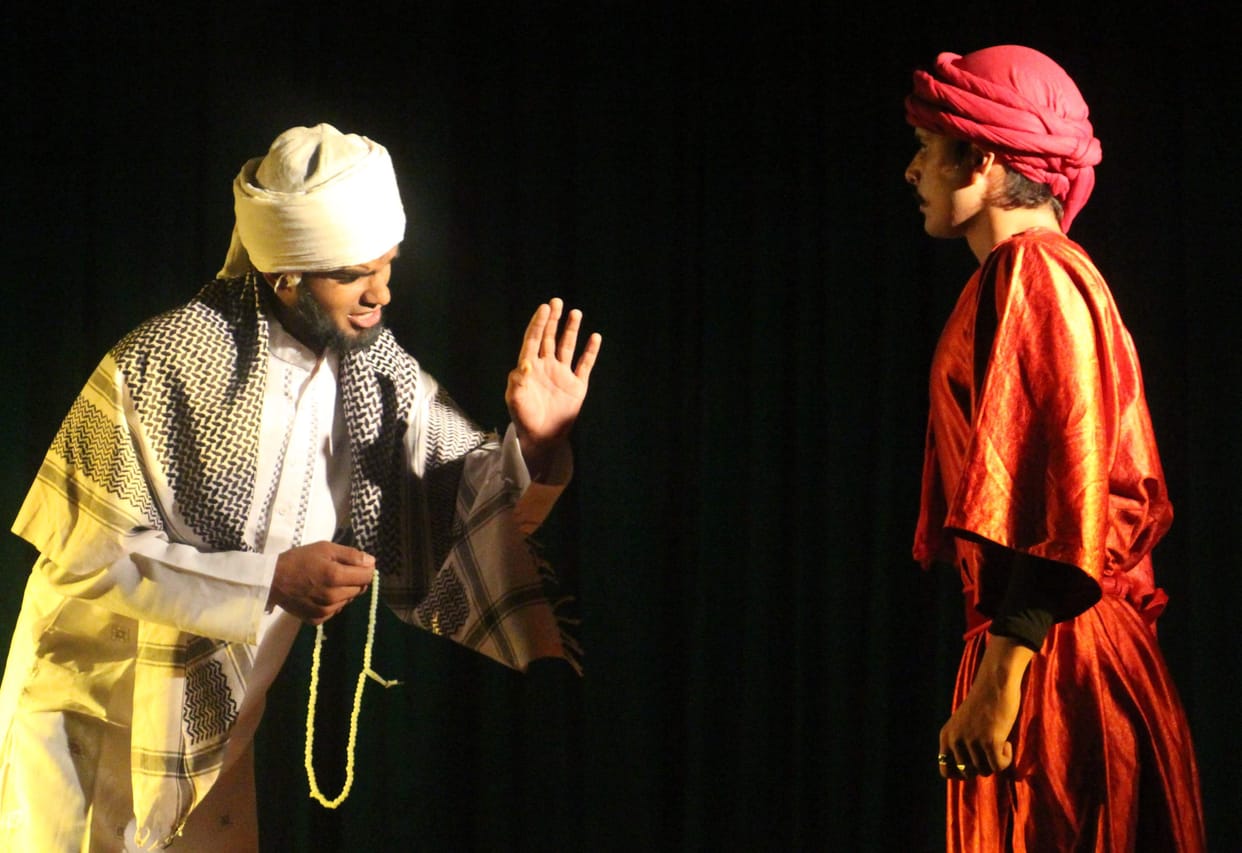 Shahjahan's family duel in 'Aurangzeb'