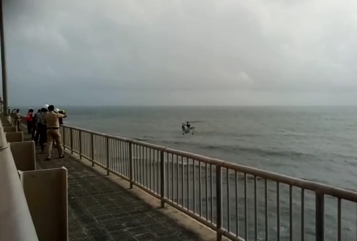 CS student committed suicide by jumping from Bandra Worli Sea Link in Mumbai