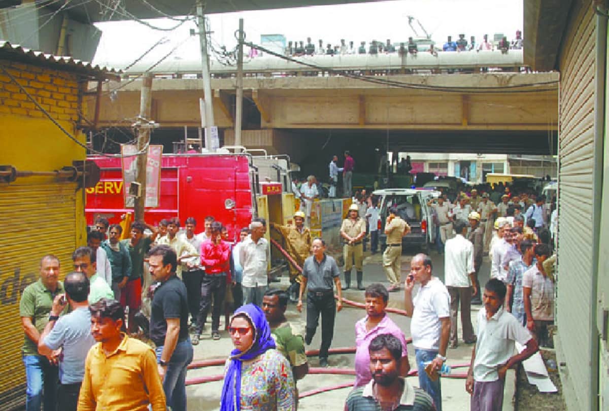 No safety equipment in the factory at jhilmil