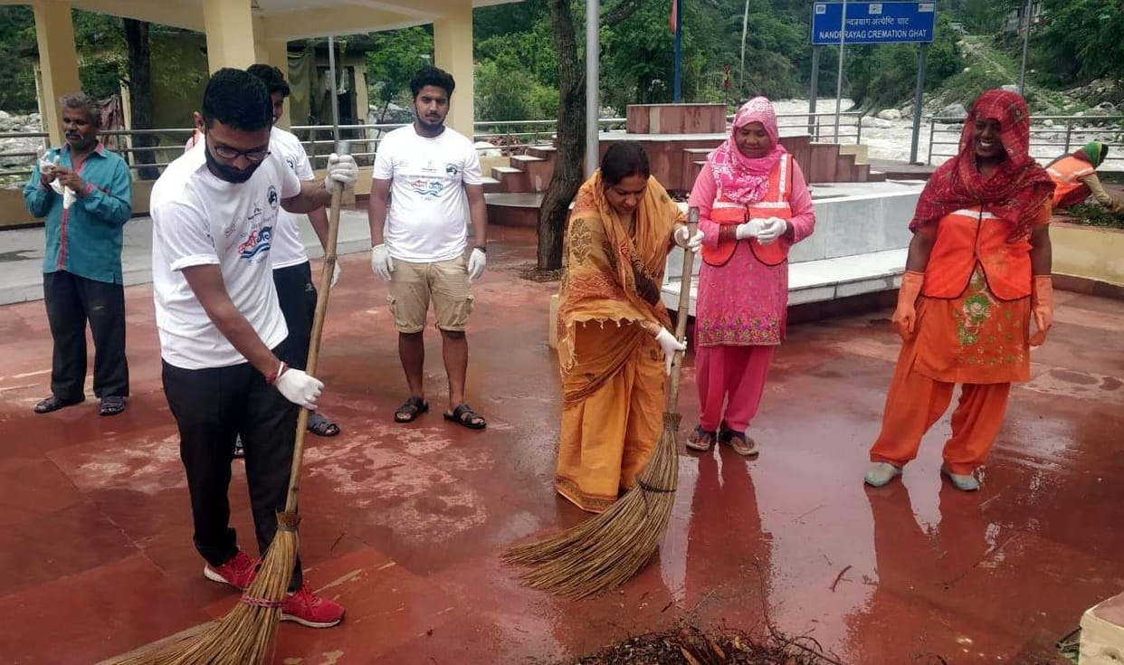 Cleanliness drive carried out at Nandprayag Sangam under Tang Ganga