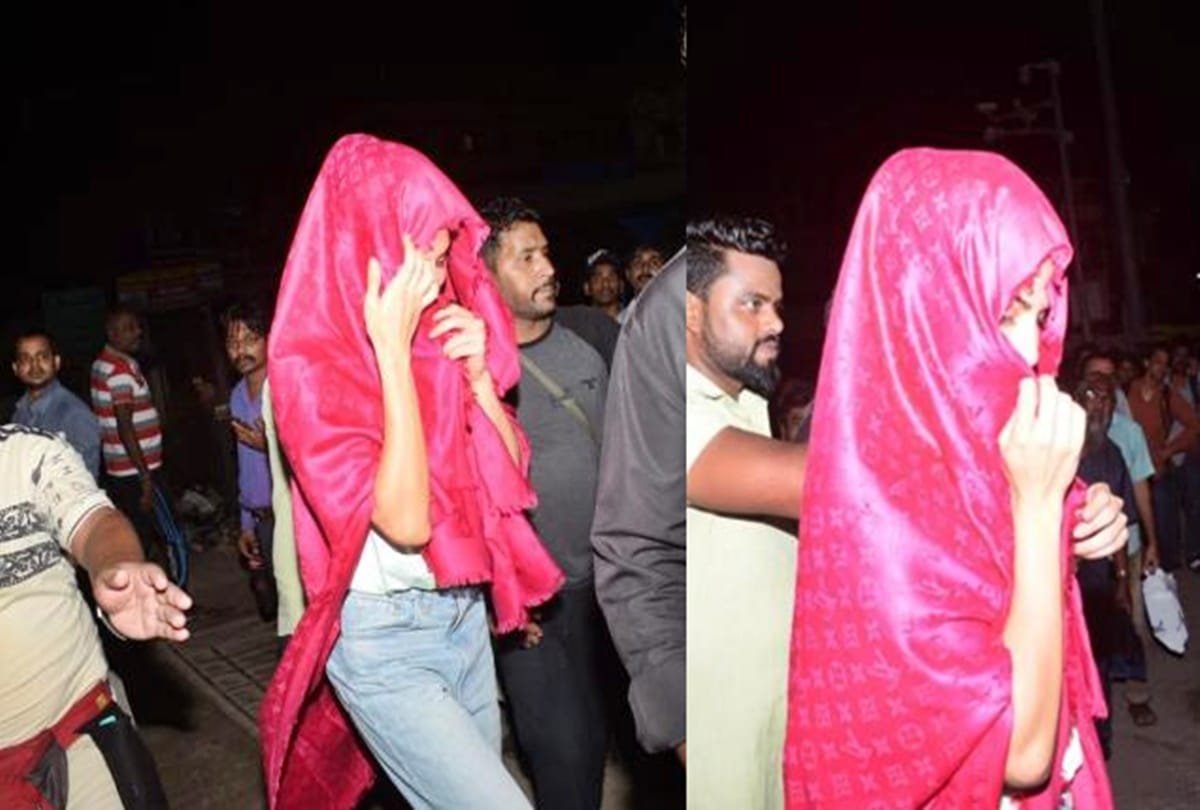 Jacqueline Fernandez VIP boat capsized, hide her face in public area of Mumbai