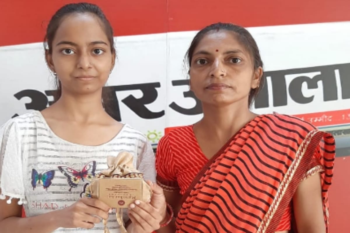 Isha Gupta from Meerut became today winner of Amar ujala contest khabar khazana