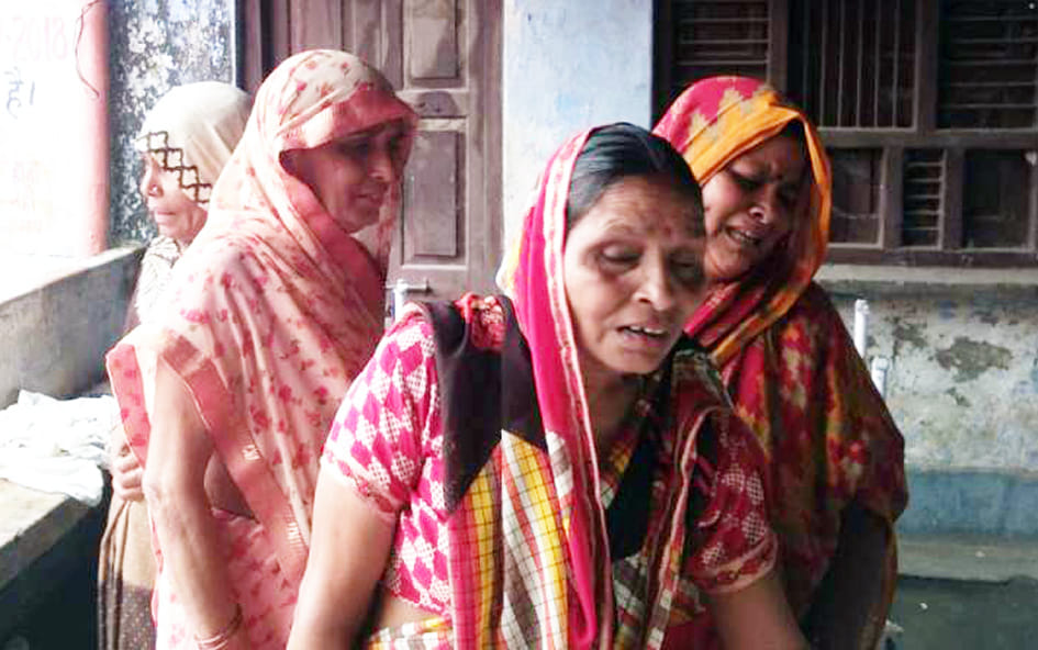 bus collided with bike women death