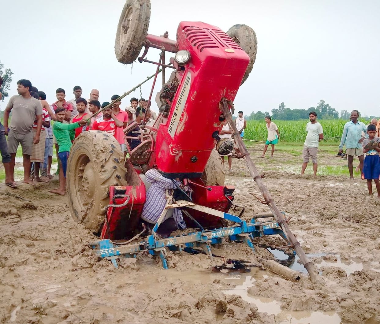 the death of the driver undar the tractor