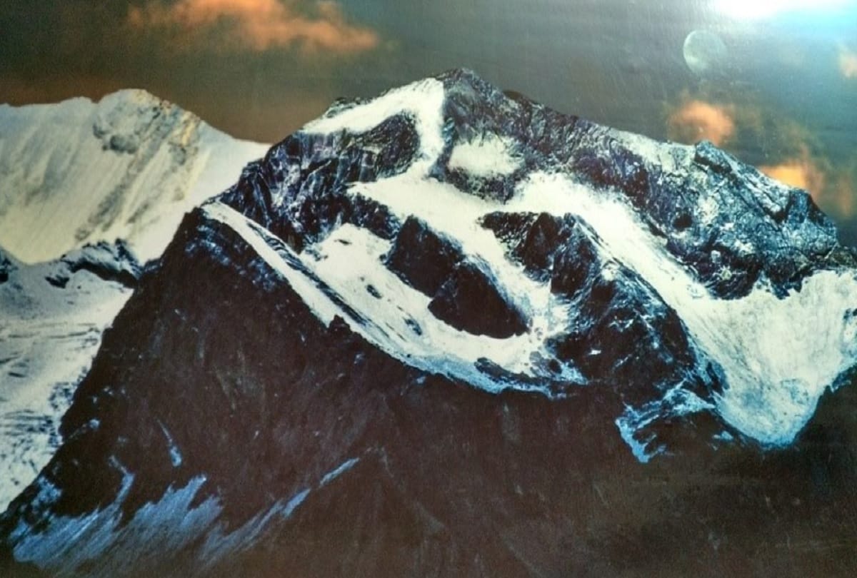 Mystery of Mount Kailash Why no one has climbed on Kailash mountain till now
