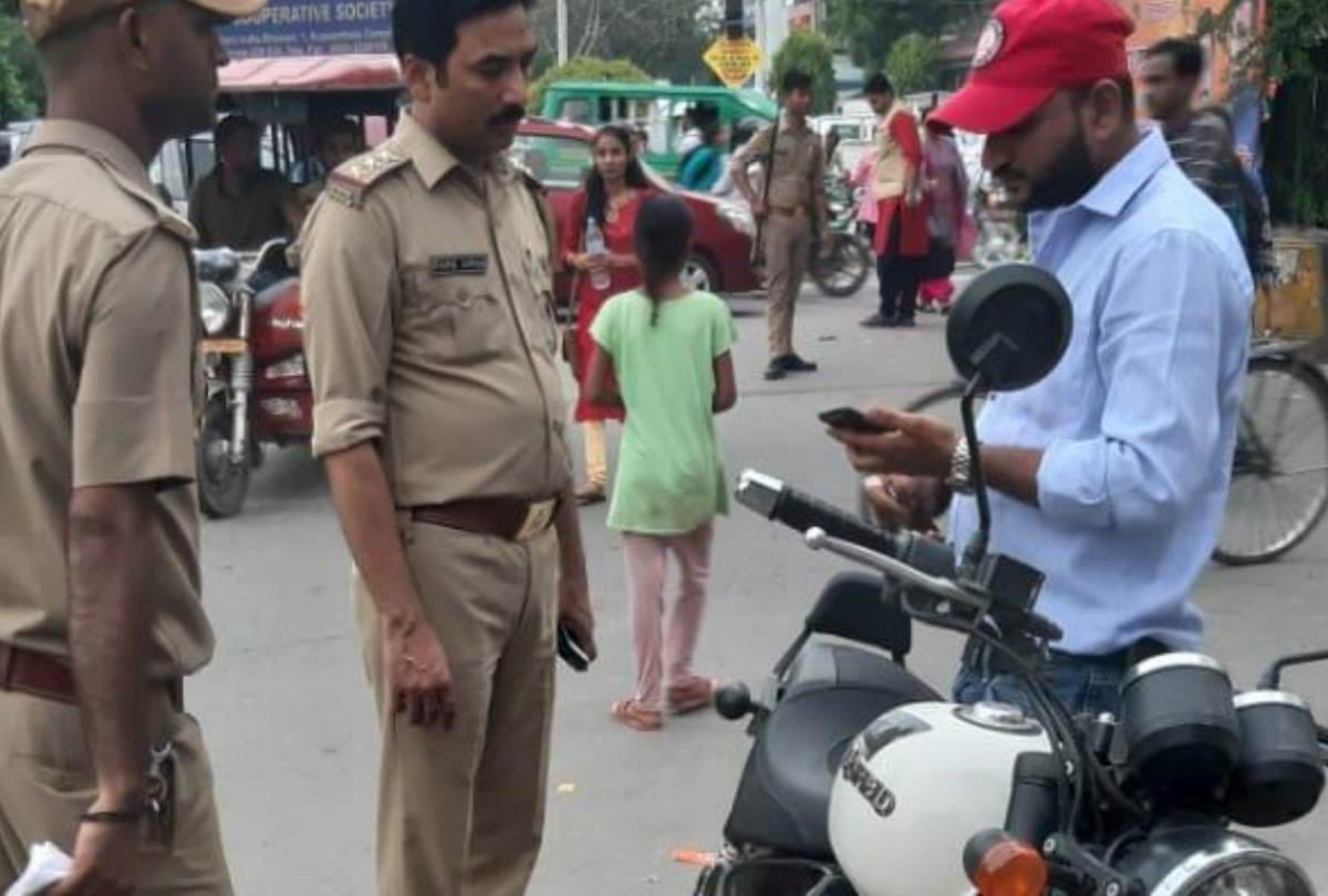 special checking campaign by lucknow traffic police