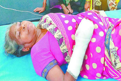 robbers looted bus passengers in kasganj