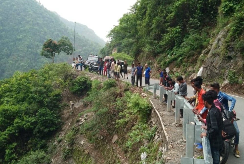 Dehradun Accident news: Car Fall into ditch in chakrata haryana five tourist killed