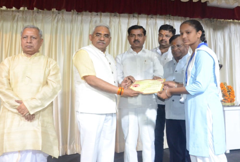 Amar ujala bhavishya jyoti samman 2019 in haridwar students Honour Photos