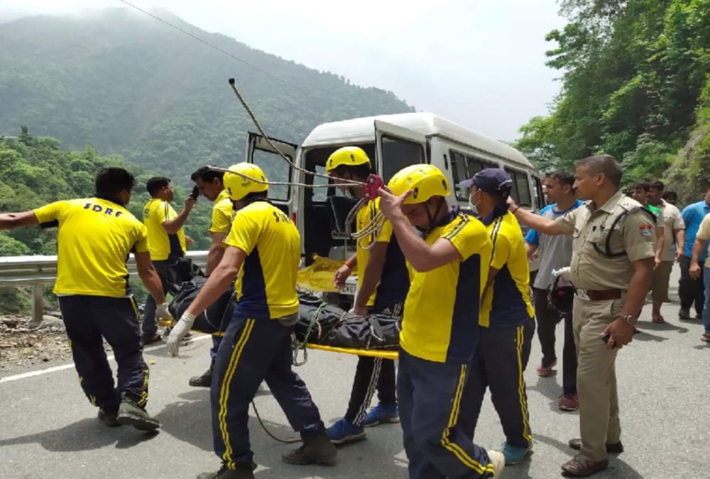 Dehradun Accident news: Five Friends killed During Car Fall into ditch and destroy Badly in chakrata