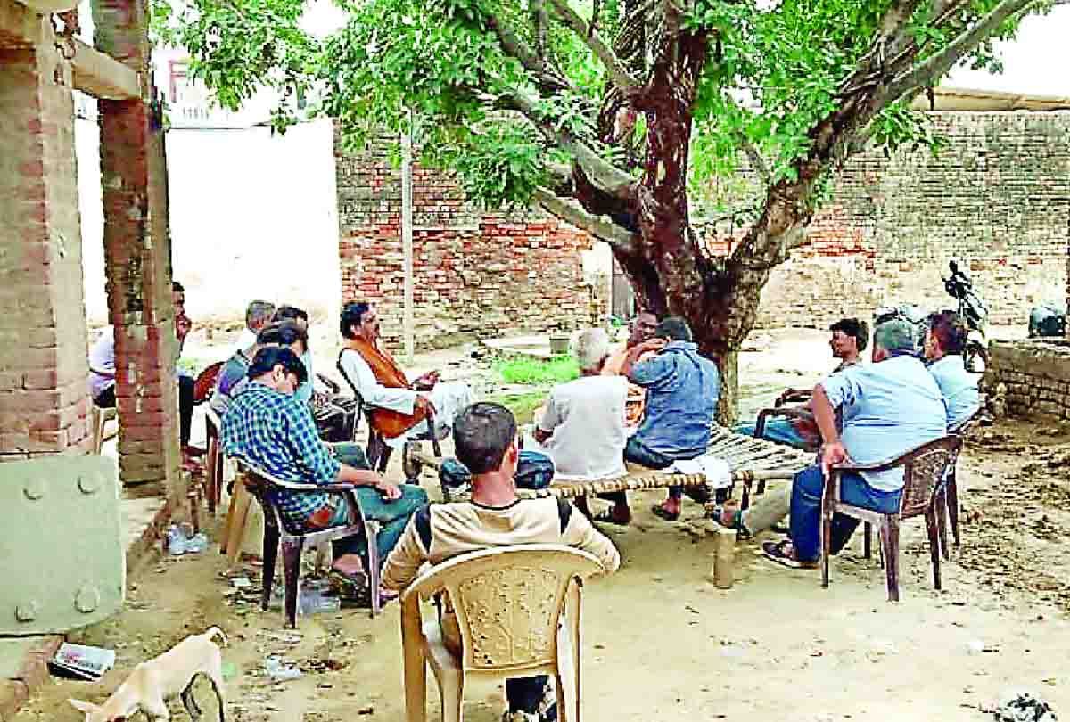two dead bodys found in forest of auraiya