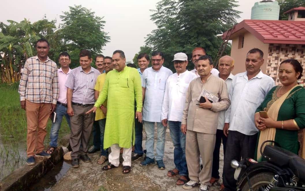 MLA visits tour of villages suffering from drinking water crisis