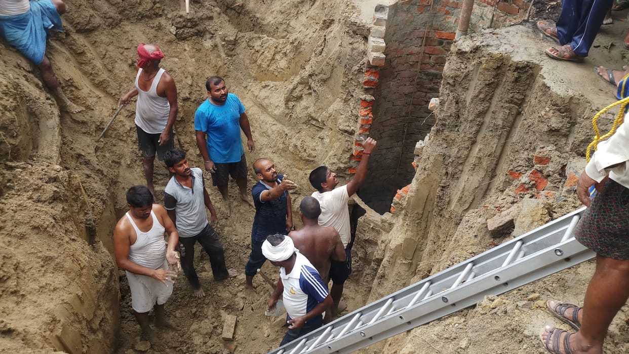two brother died due to poisonous gas in well ranipur sonbhadra