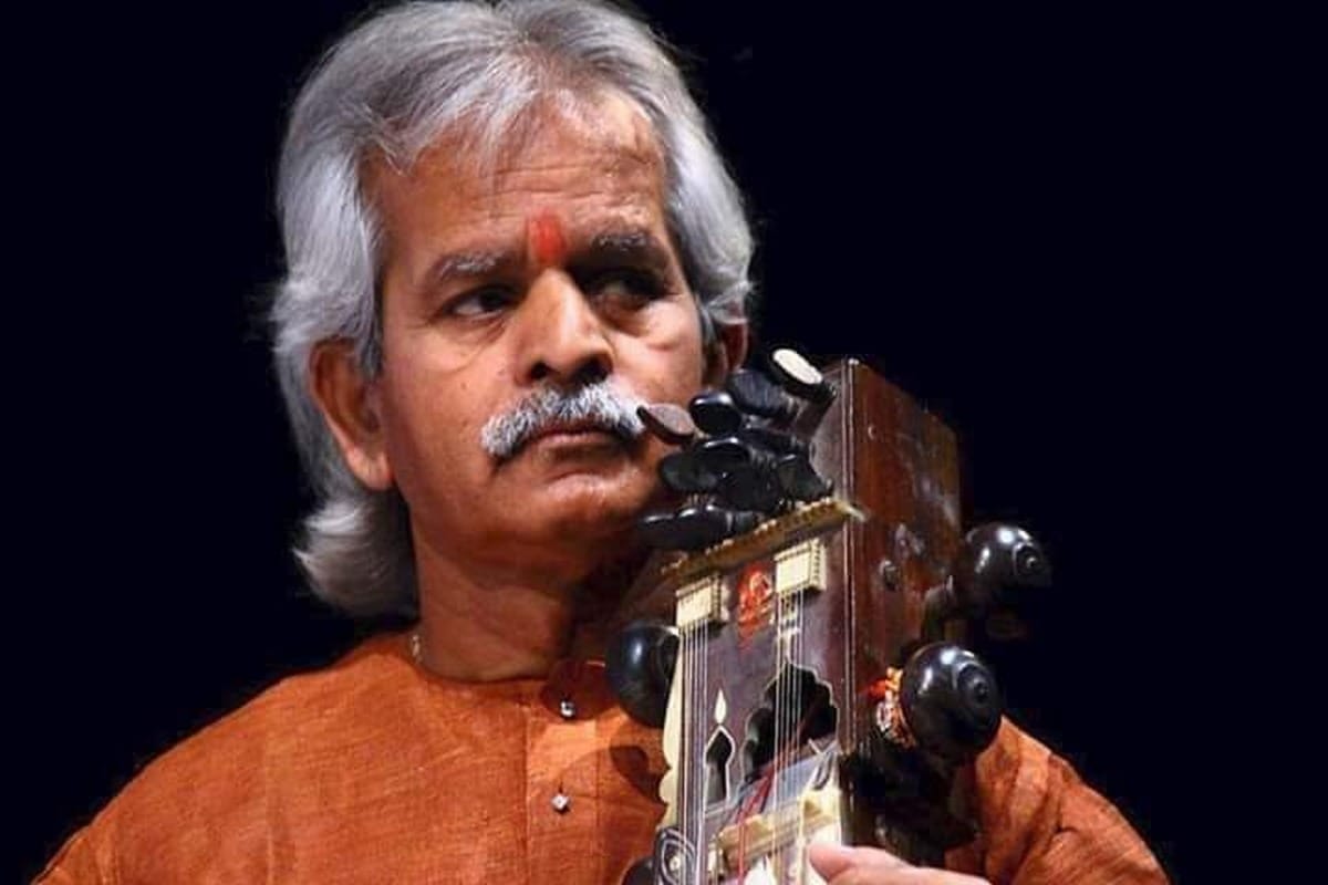 Sarangi vadak Santosh Mishra died in Lucknow after a long illness varanasi