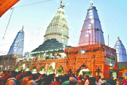 Mathura: दानघाटी मंदिर होगा और भव्य, लगेगी देवराज इन्द्र की मूर्ति; कोलकाता के कलाकारों को दी गई जिम्मेदारी Danghati temple will be more grand idol of Devraj Indra will be installed