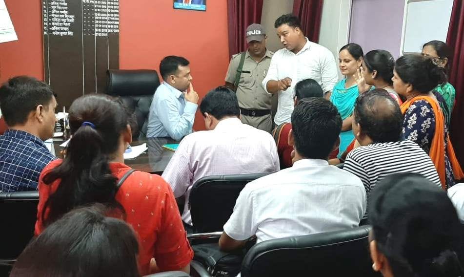 Dissatisfaction given in the office of the commissioner if there is no development work