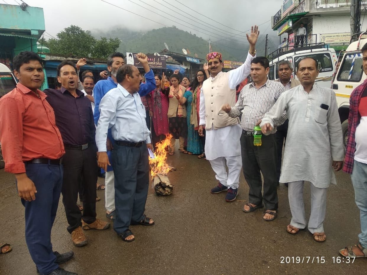 Uttarakhand People Demand for making capital Gairsain