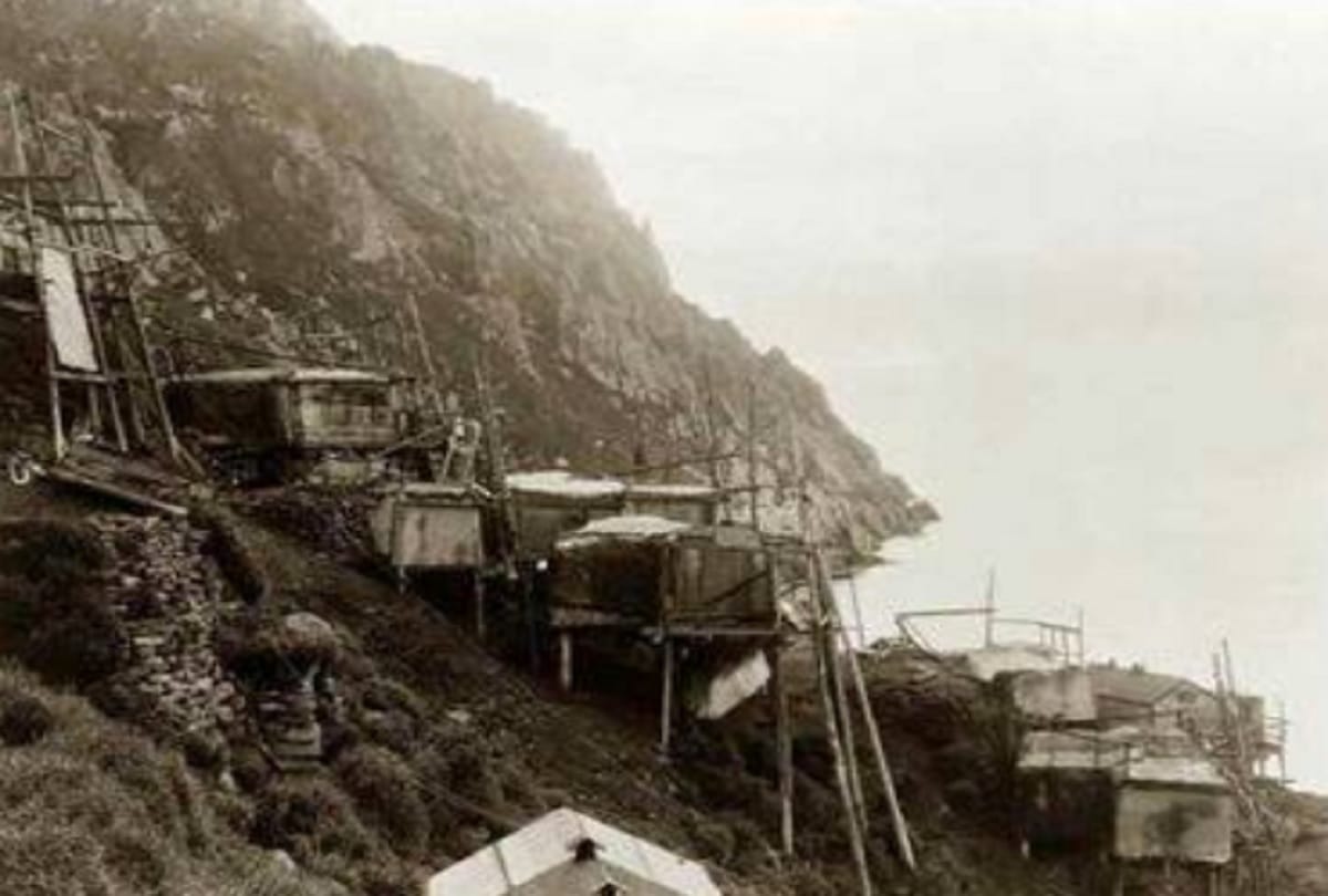 Strange Mystery behind disappearance of people from Anjikuni Village near lake