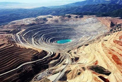 Mysterious pits in the world Whose features and photos are shocking