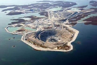 Mysterious pits in the world Whose features and photos are shocking