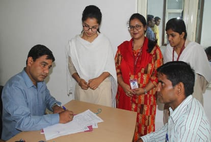 Students spoke on One country one election  in the M L Maheshwari Smriti Debate in Rampur