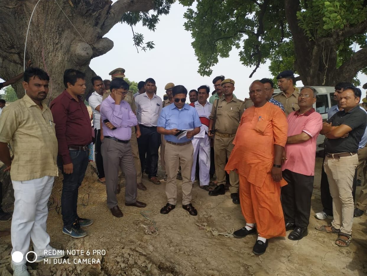Prayagraj: The commissioner gave instructions to remove dung from gaushalas built in low-lying areas
