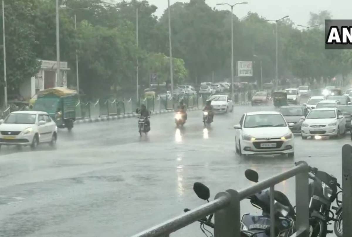 delhi ncr weather change cloud turn day in night rain in some areas wind