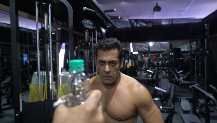 Bottle Cap Challenge Salman Khan to Akshay Kumar Tiger Shroff celebrities done this Challenge
