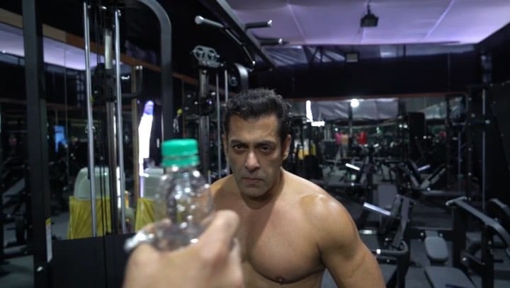 Bottle Cap Challenge Salman Khan to Akshay Kumar Tiger Shroff celebrities done this Challenge