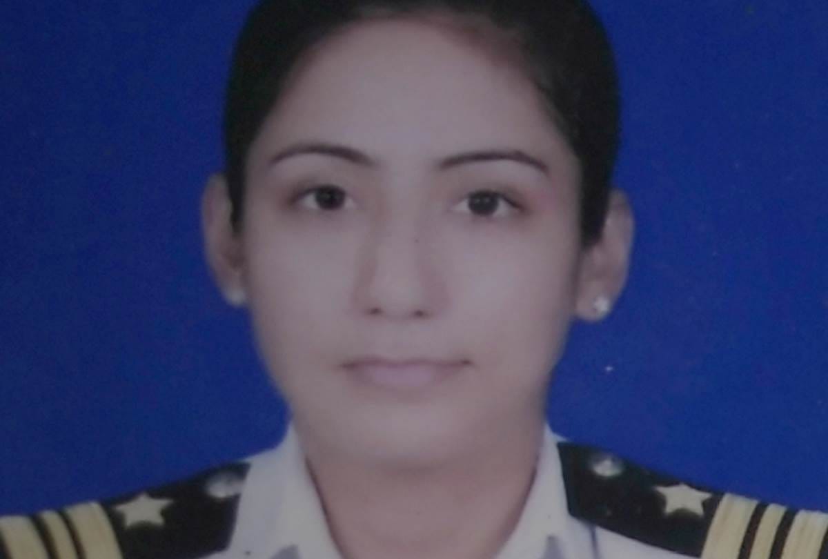 women died by falling from balcony in pgi area of lucknow