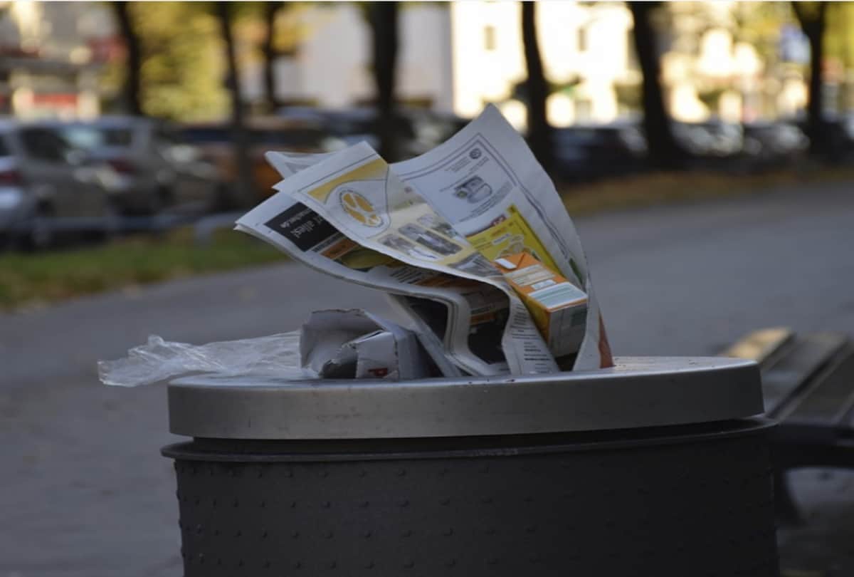 avoid north side to keep dustbin in house